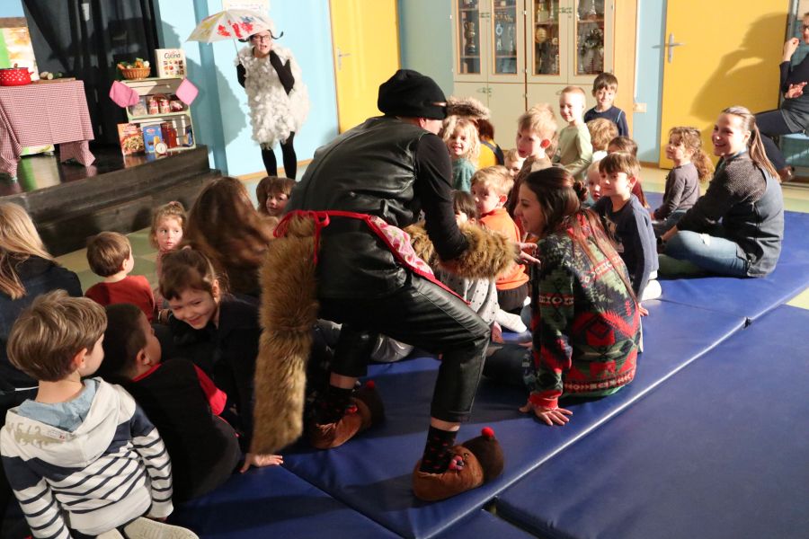 Rappresentazione teatrale “La pecorella che venne a cena”